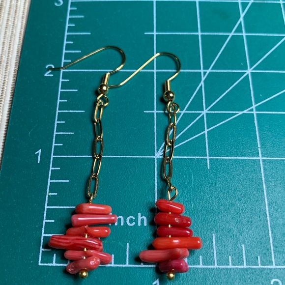 18K gold plated paper clip chain earrings with genuine coral - Picture 2 of 5
